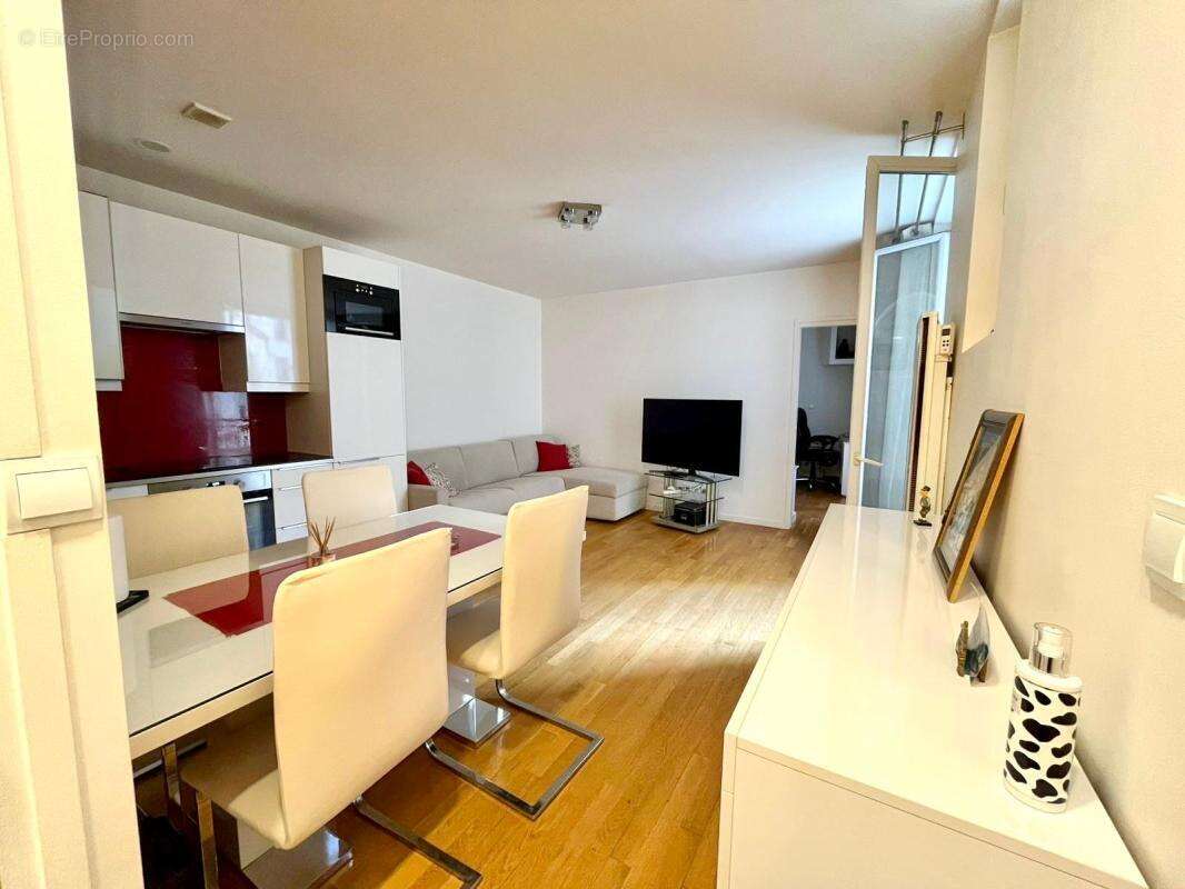 Appartement à PARIS-19E