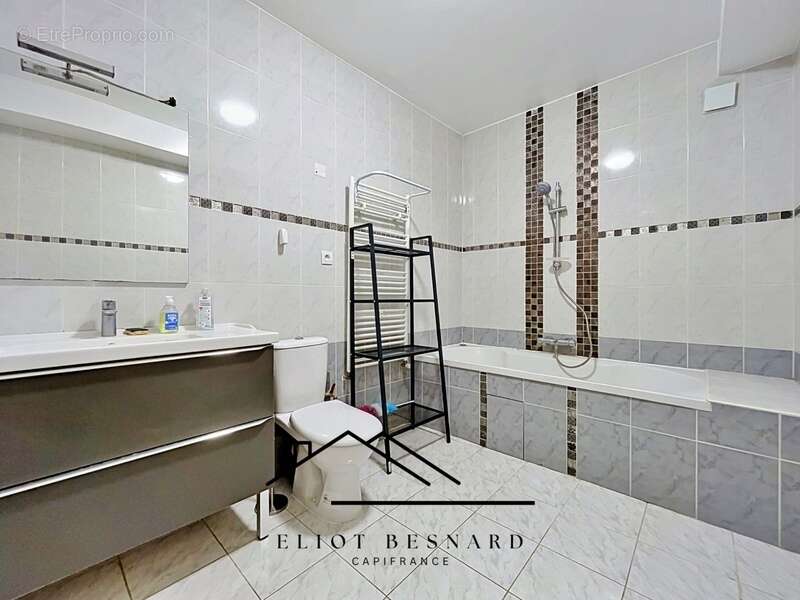 SITUÉE À CAGNY, belle maison familiale 200 m2, 6 chambres avec vie de plain-pied, au calme écoles et commerces à proximité - photo 9