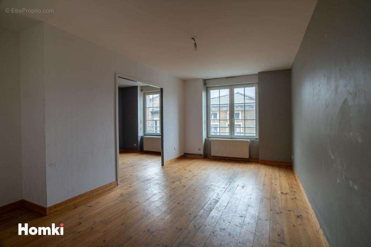 Appartement à LA SEAUVE-SUR-SEMENE