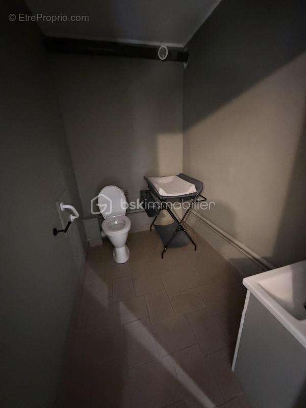 Commerce à LENTIGNY