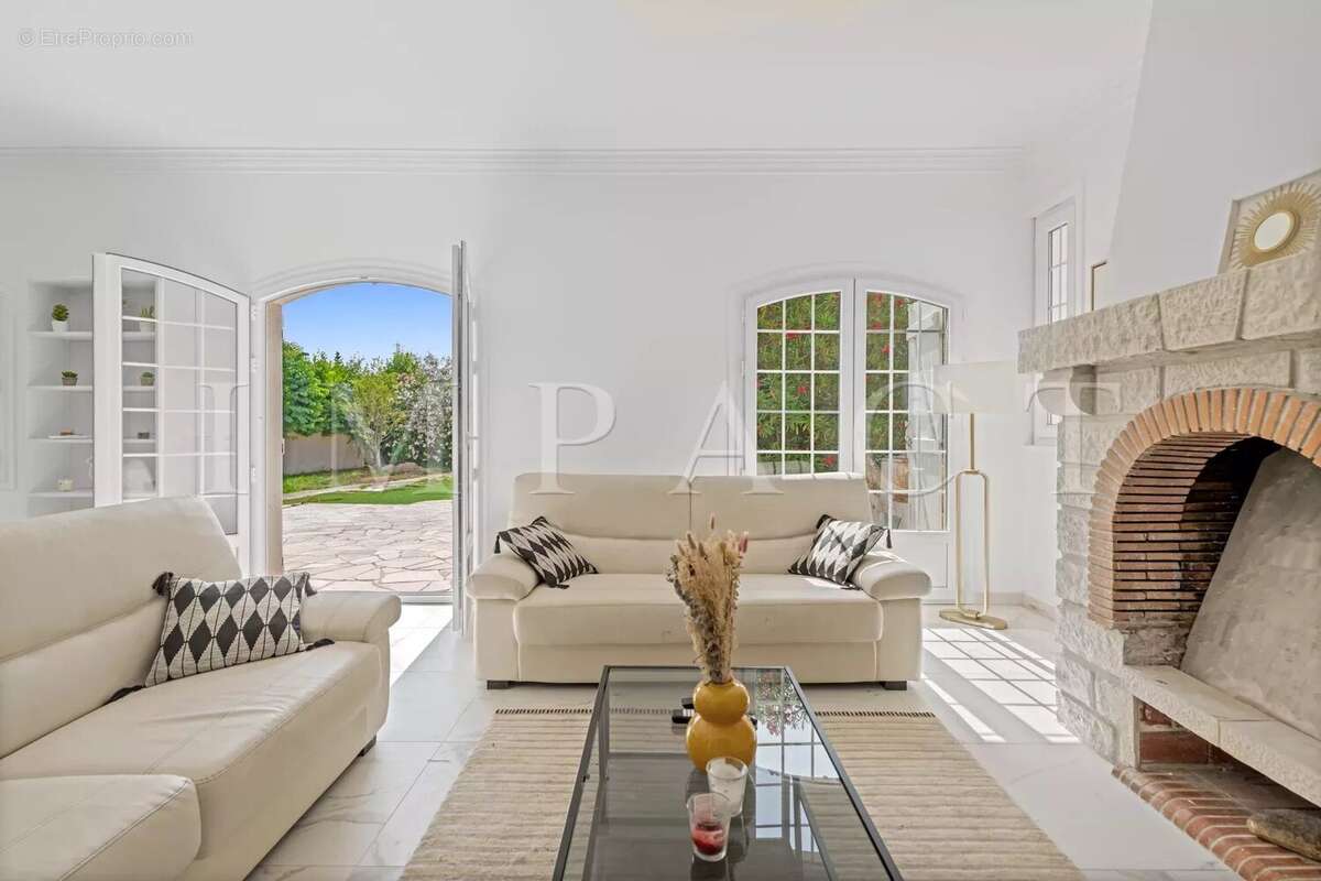 Maison à MOUGINS