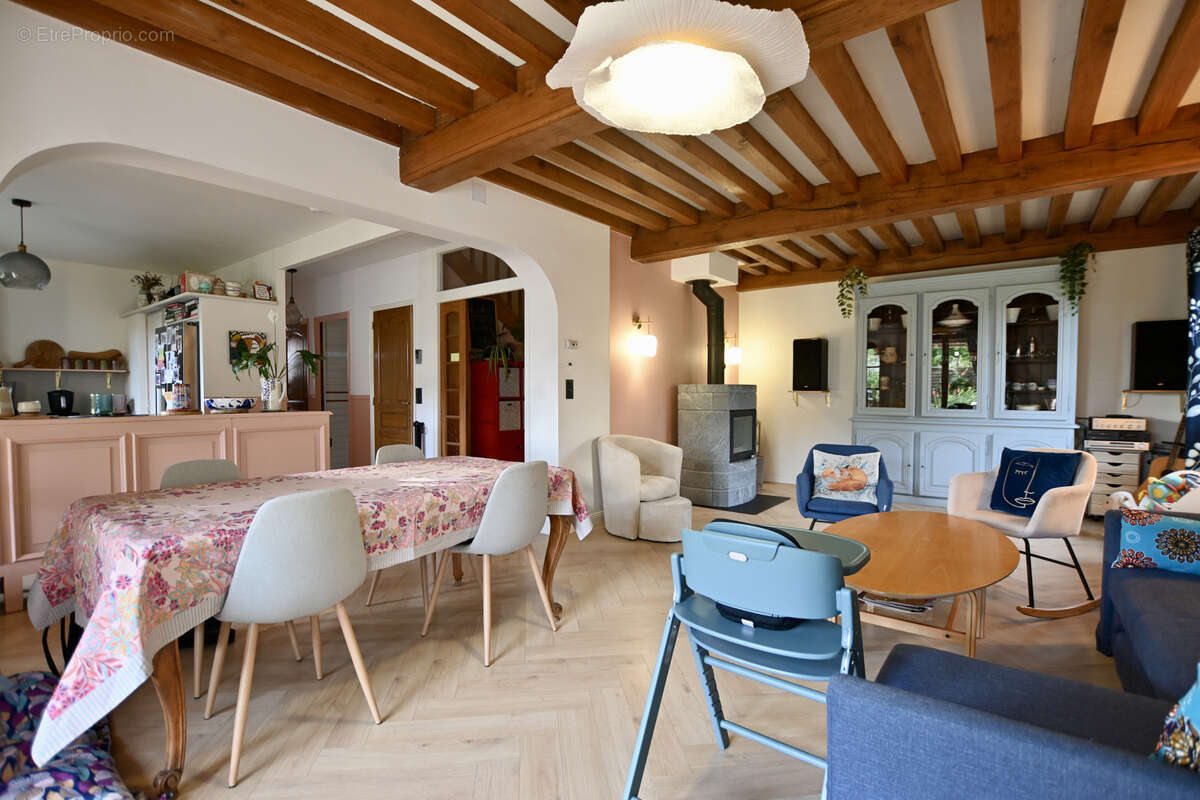 Maison à AVALLON