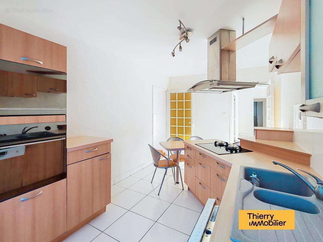 T5 lumineux avec balcon et parking - Résidence familiale calme - photo 8
