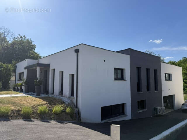 POUILLON - Maison récente Type 7 sur sous-sol - photo 2