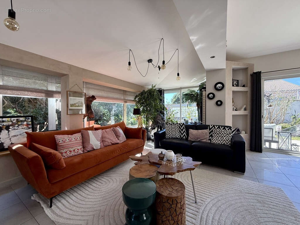 Maison à PORTES-LES-VALENCE