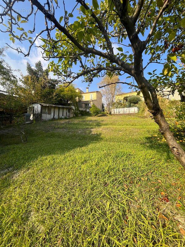 Maison avec terrain et stationnements proche village - photo 25