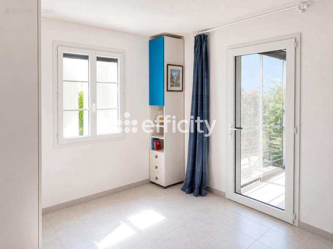 Maison 108 m² à Semussac  - photo 10