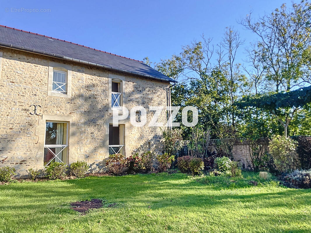 Appartement à COLLEVILLE-SUR-MER