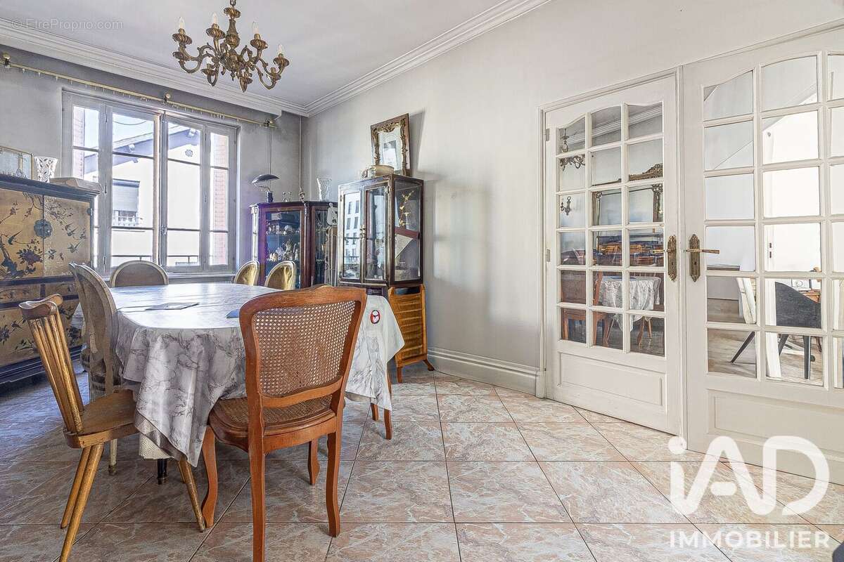 Maison 150 m² à Villeurbanne  - photo 2