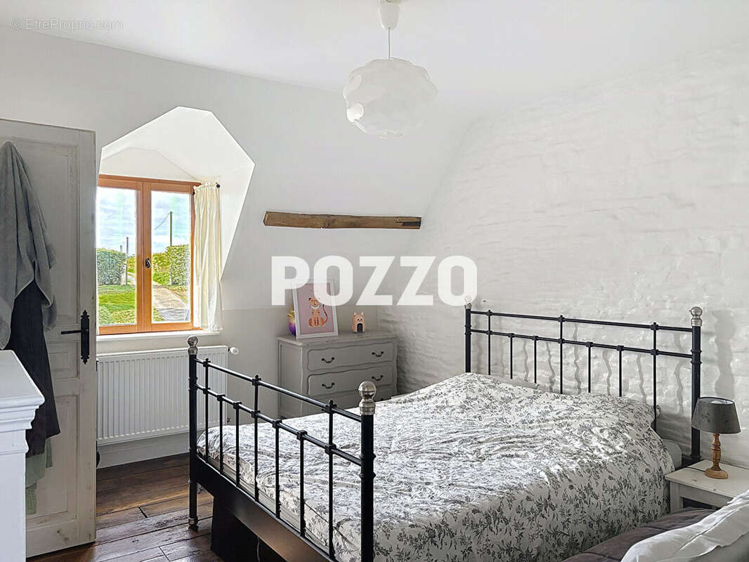 Maison à MONTJOIE-SAINT-MARTIN