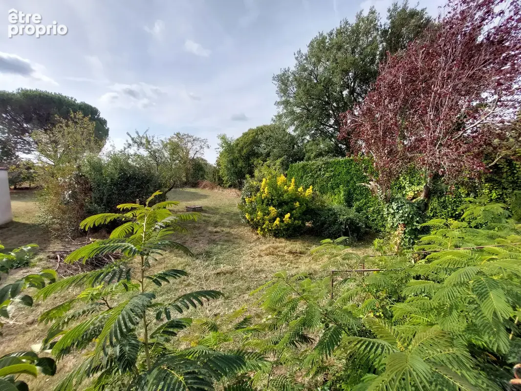 Maison avec sous-sol et joli terrain - photo 9
