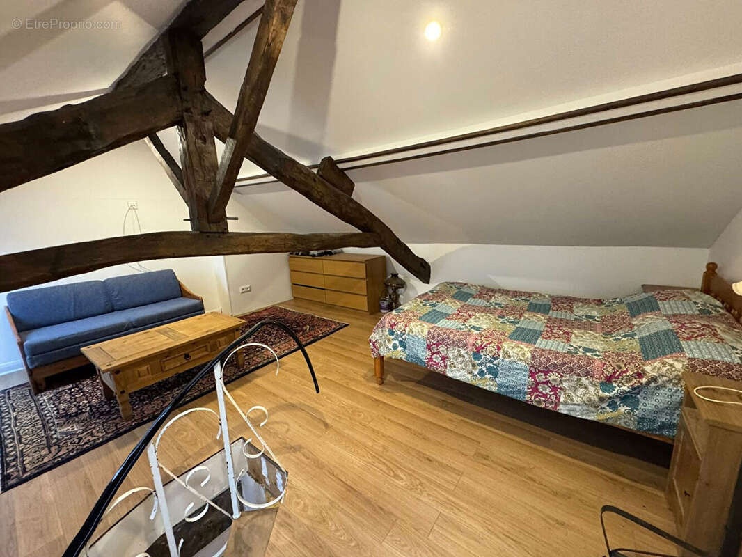 Maison à SAINT-HILAIRE-LA-TREILLE