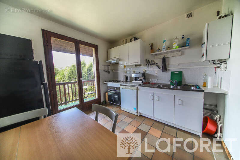 ** appartement type 3/4 - châteauroux les alpes - 4 pièces - photo 8