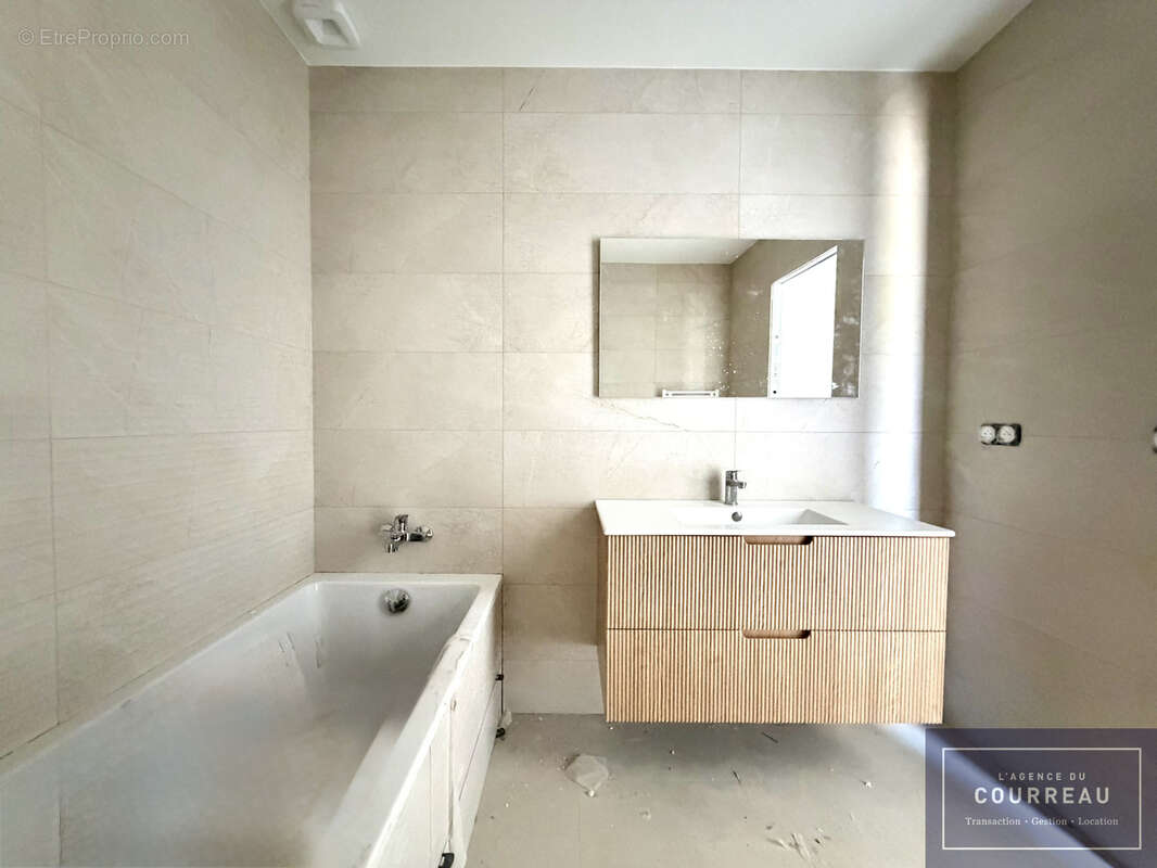Villa F4 en R+1 neuve de 126 m2 avec jardin et stationnement - photo 11