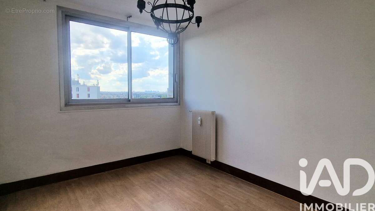 Photo 6 - Appartement à LE BLANC-MESNIL