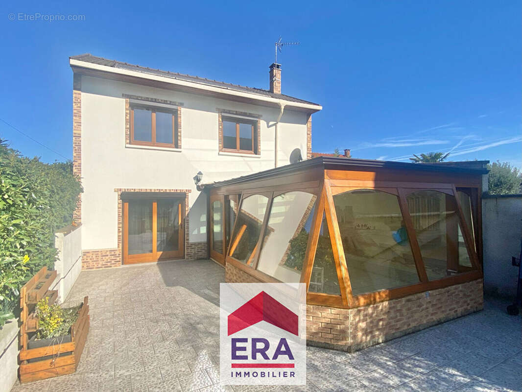 Maison à SARTROUVILLE