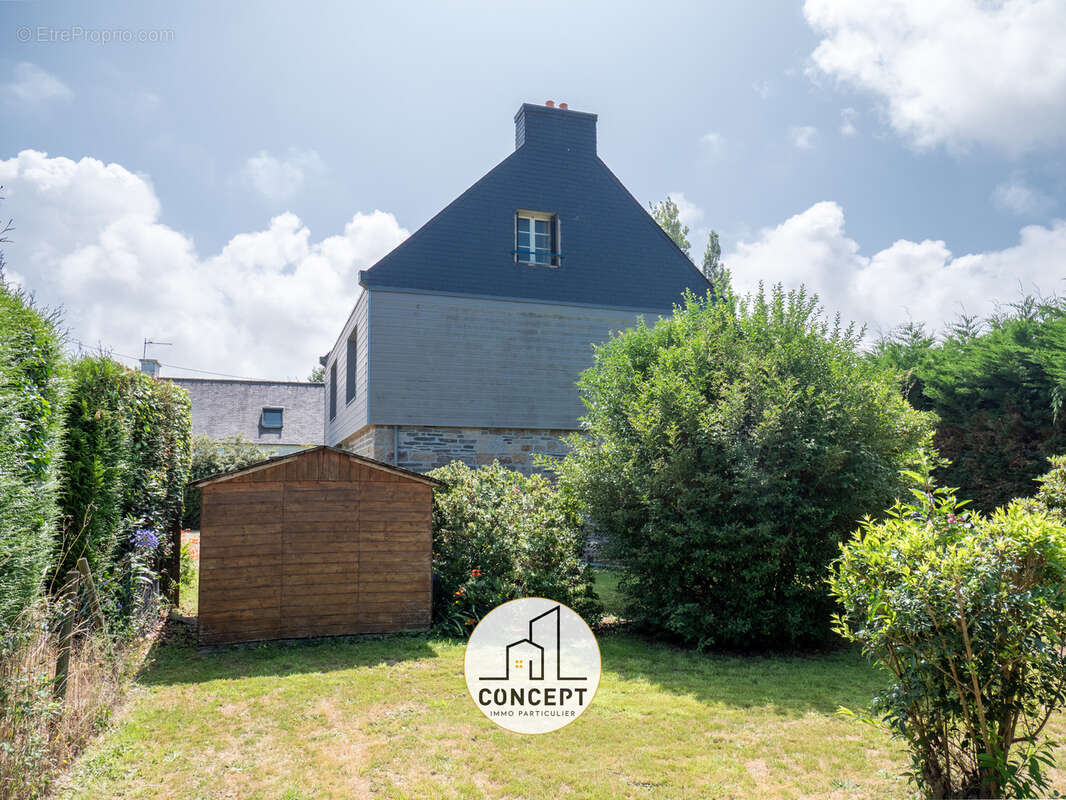 Maison à LOCQUIREC