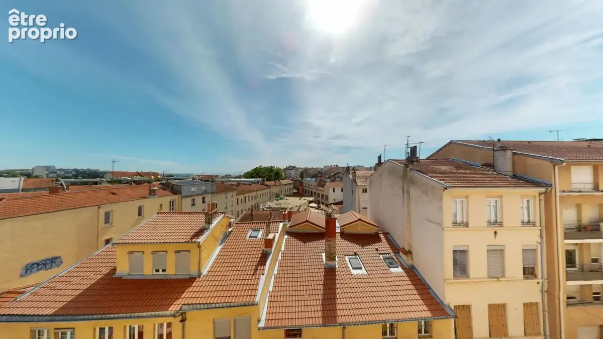 Cœur Croix-Rousse – Dernier étage – Appartement canut de charme - photo 3