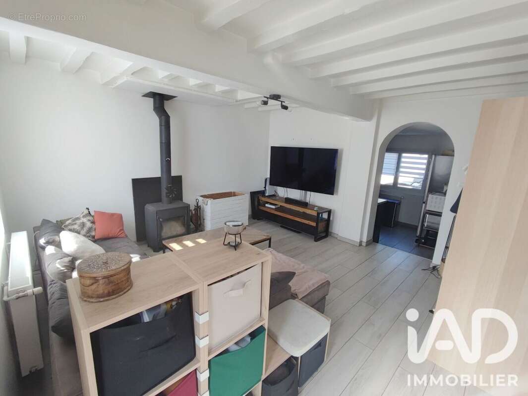 Maison 82 m² à Les Hogues  - photo 4