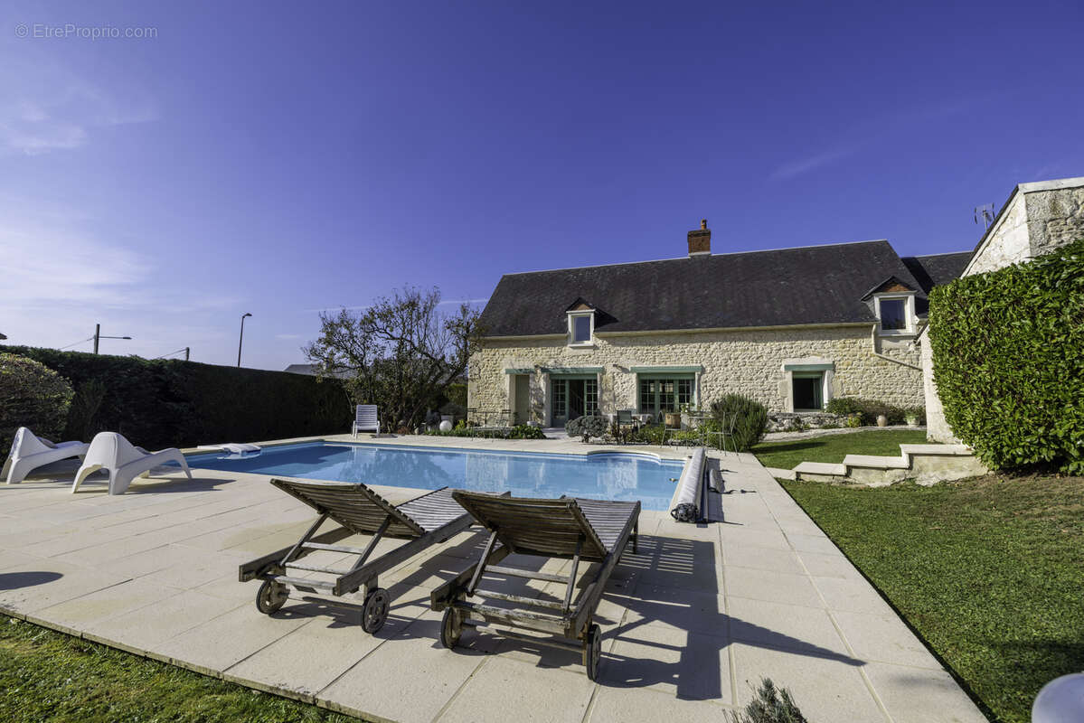 Maison à URZY