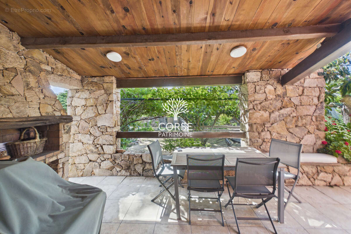Maison de 160m2 à Porto-Vecchio - photo 17
