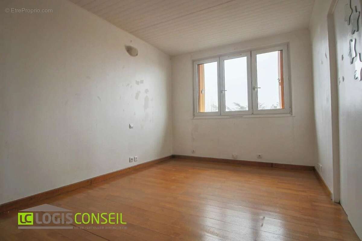 Appartement à LE PLESSIS-ROBINSON