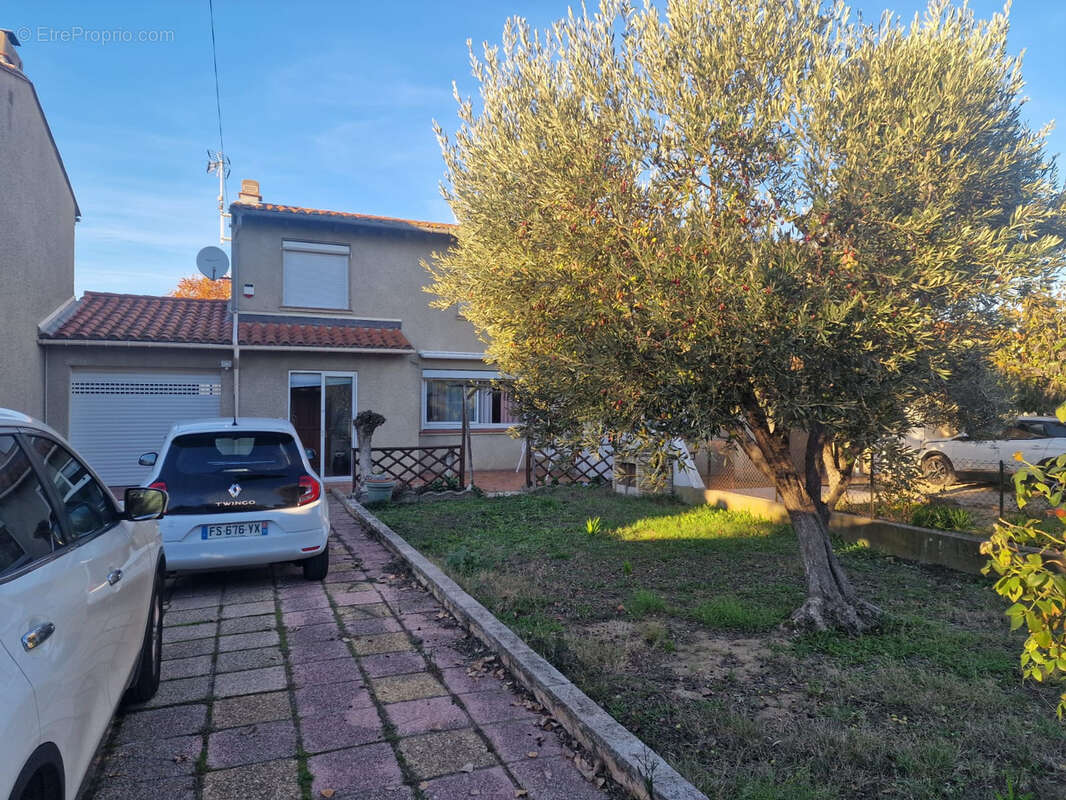 Maison à COURSAN