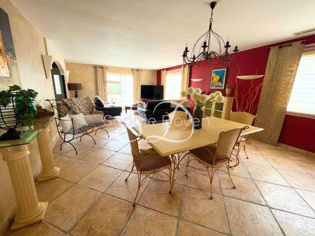 Maison à SAINT-JEAN-LASSEILLE