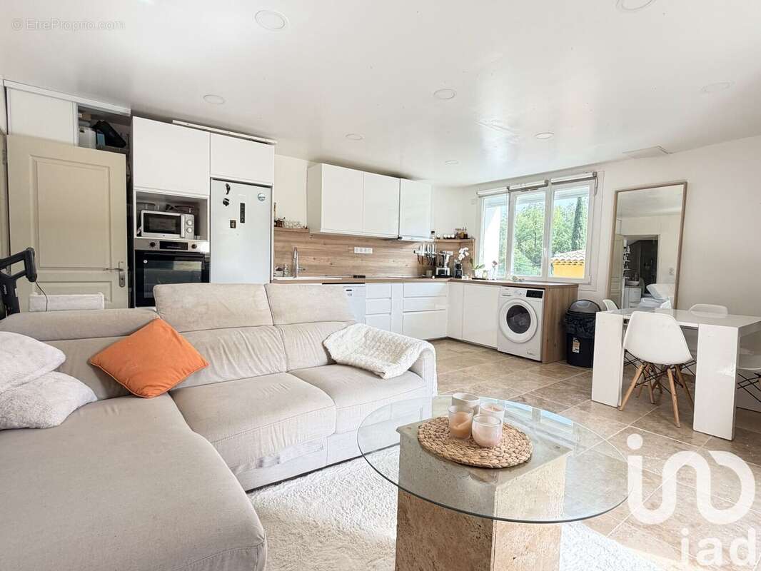 Photo 2 - Appartement à PEYNIER