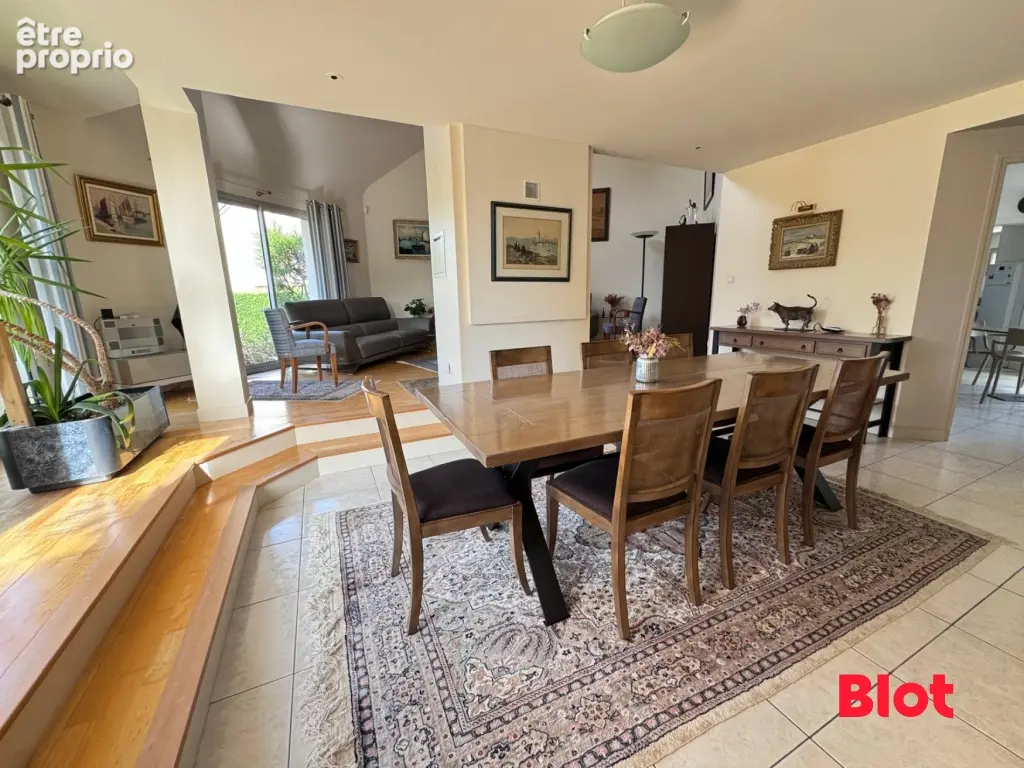 Maison 7 pièces 205 m² à vendre à Bruz (35170) - photo 4