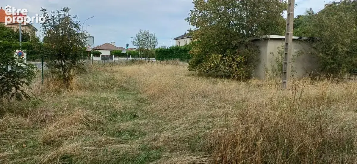 Corbas   terrain constructible 570 m2   140 000 € - photo 2