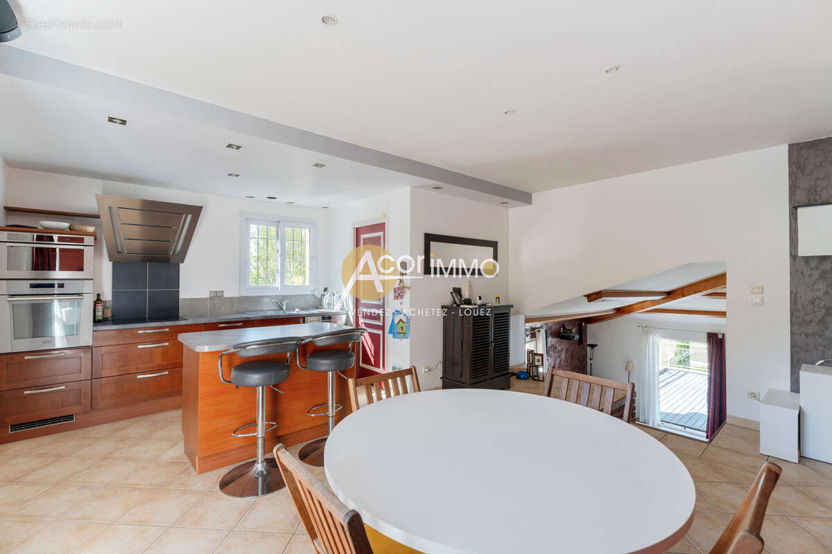 Les 4 chemins des Routes - VILLA T4 sur terrain de 772m2 - photo 10