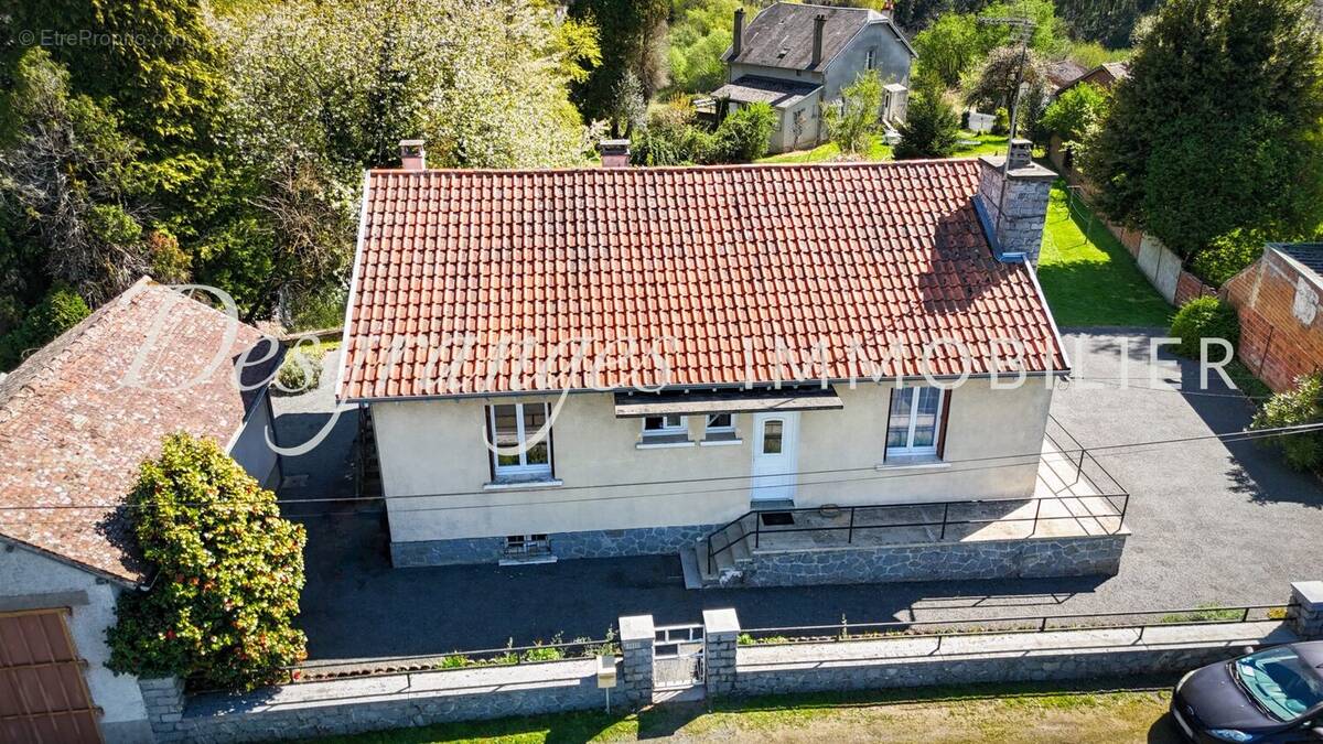 Maison à BUSSIERE-GALANT