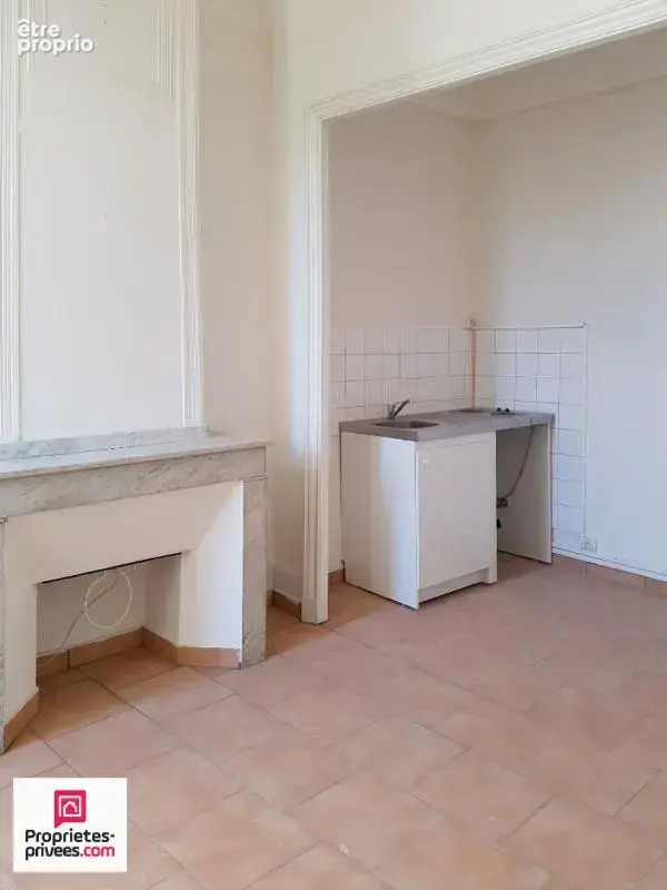 RIANS Appartement T2 2 -ème étage loué lumineux 45 m² - photo 14