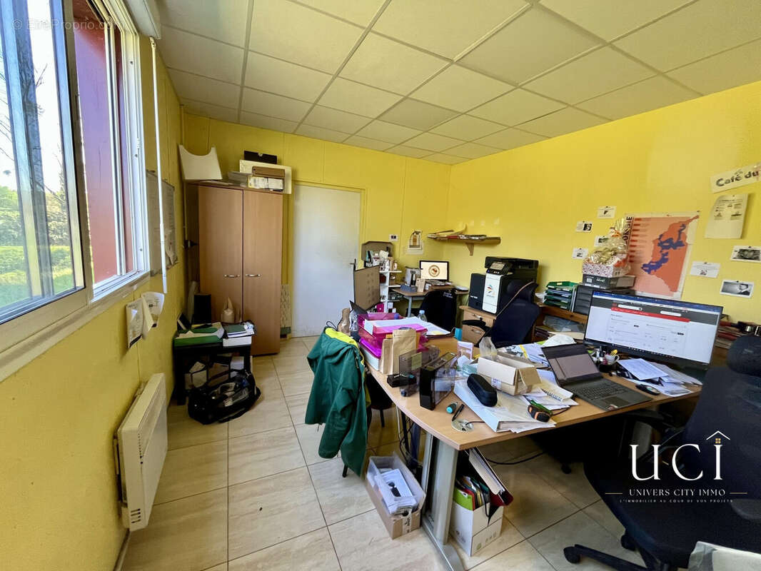Commerce 364 m² à Etriche  - photo 4