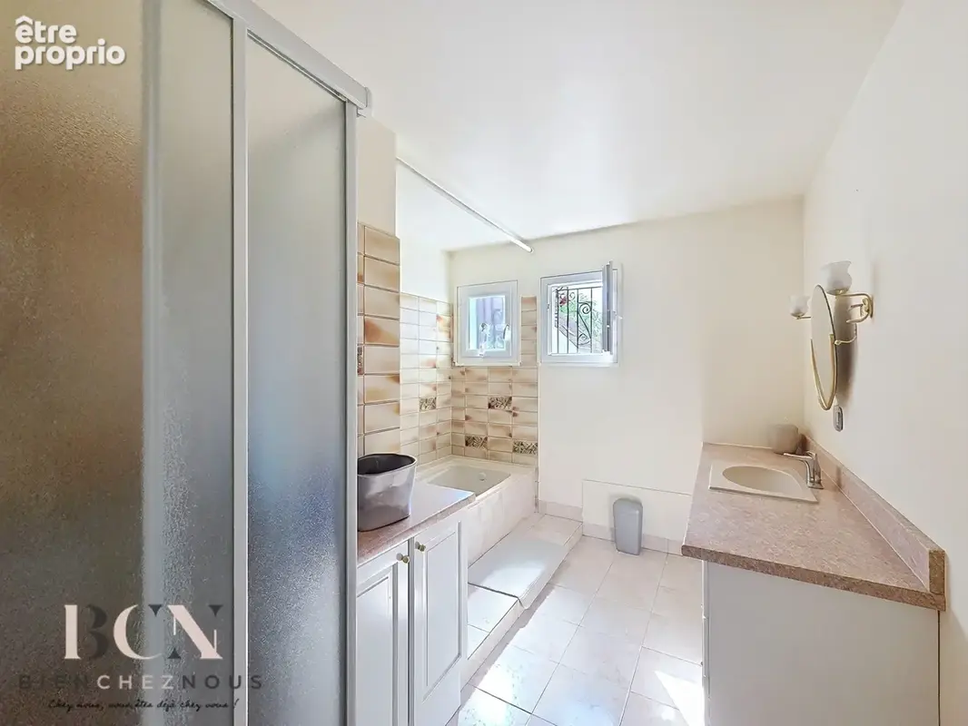 Maison familiale individuelle de 143m2 avec  5 chambres dont 2 au RDC, et sous sol total - photo 6