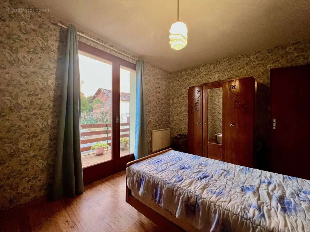 Maison à MONGUILHEM