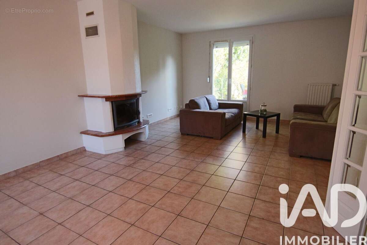 Photo 3 - Maison à SAVIGNY-LE-TEMPLE