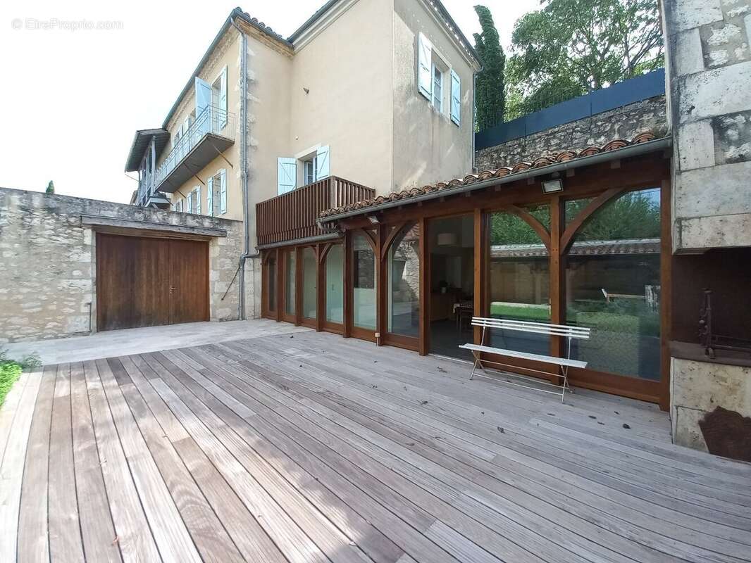 Maison à MAUVEZIN