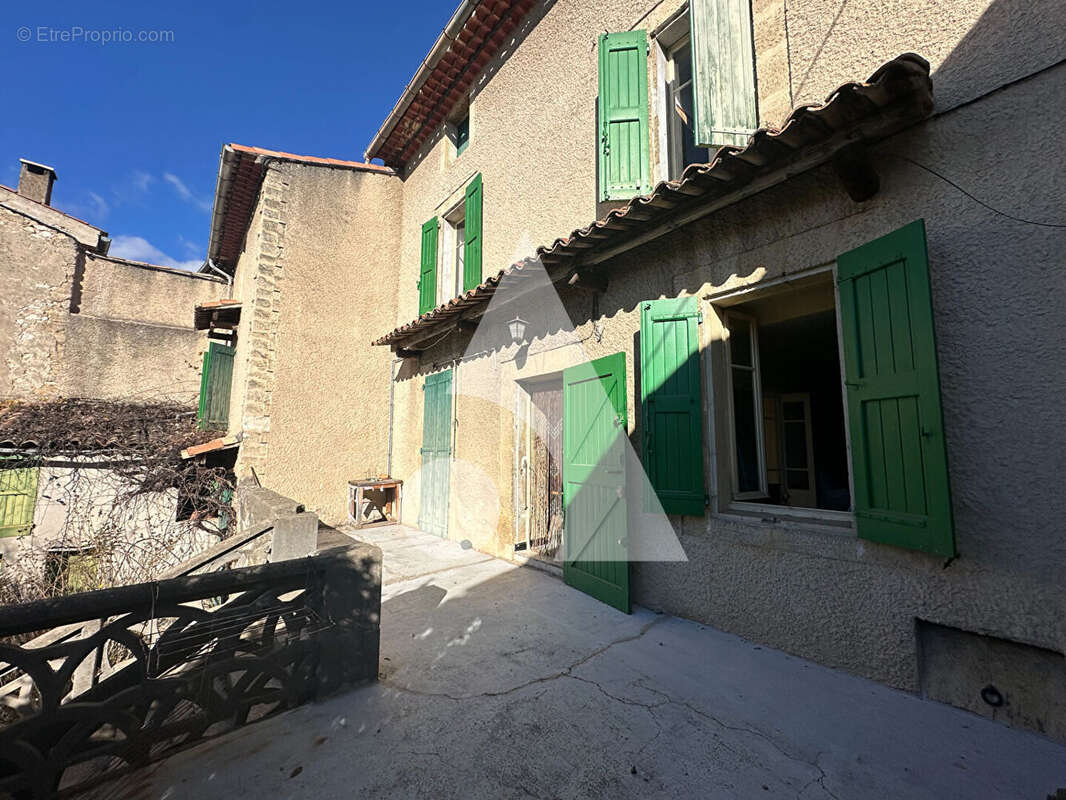 Maison à VILLELAURE