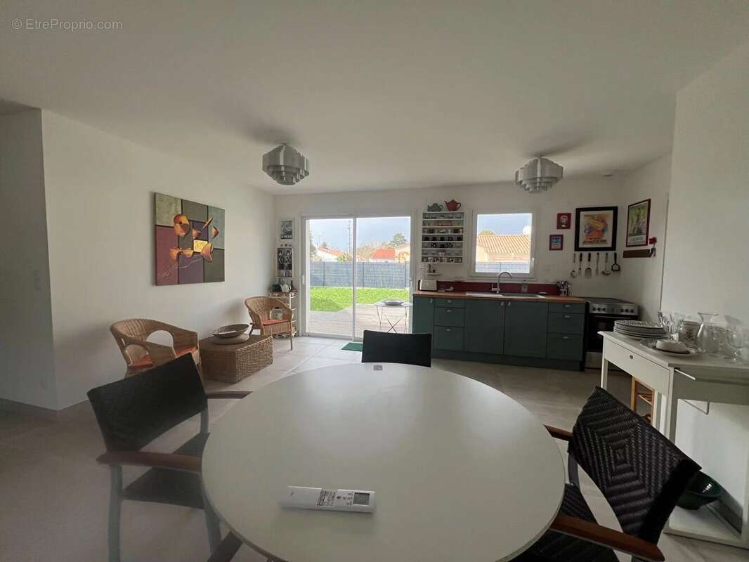 Maison à SAINT-VINCENT-SUR-JARD