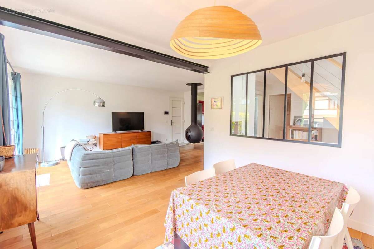 Maison à MONTMORENCY