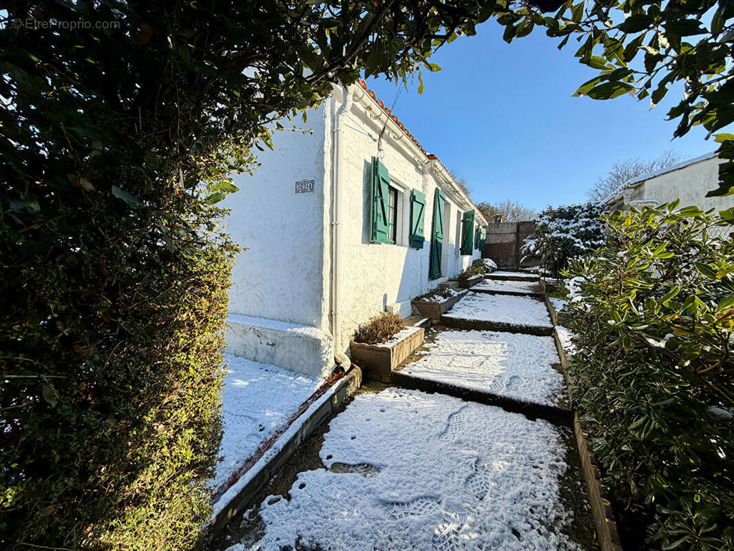 Maison à COMMEQUIERS