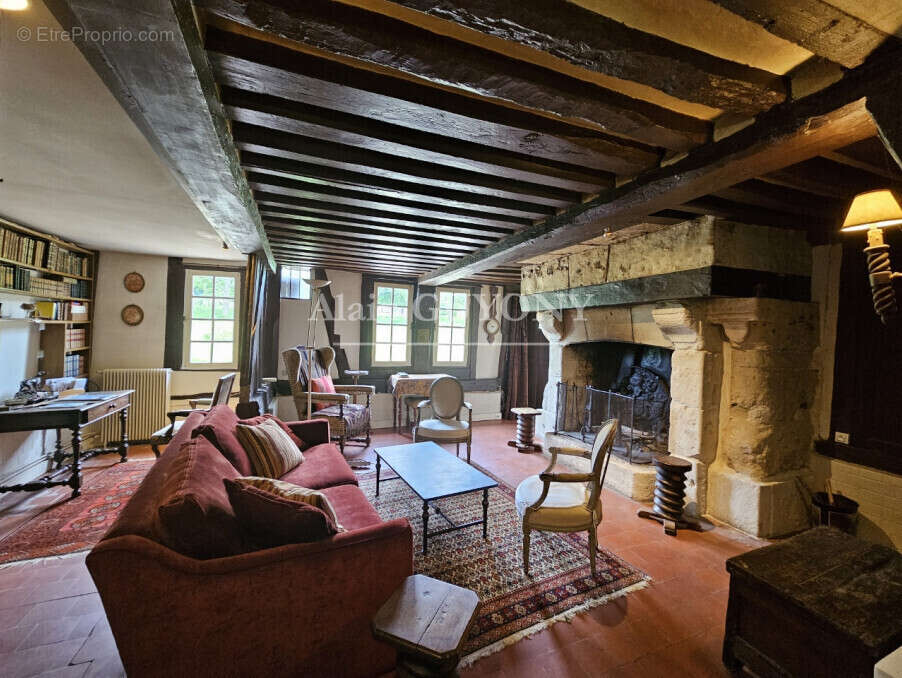 Maison à PONT-L&#039;EVEQUE