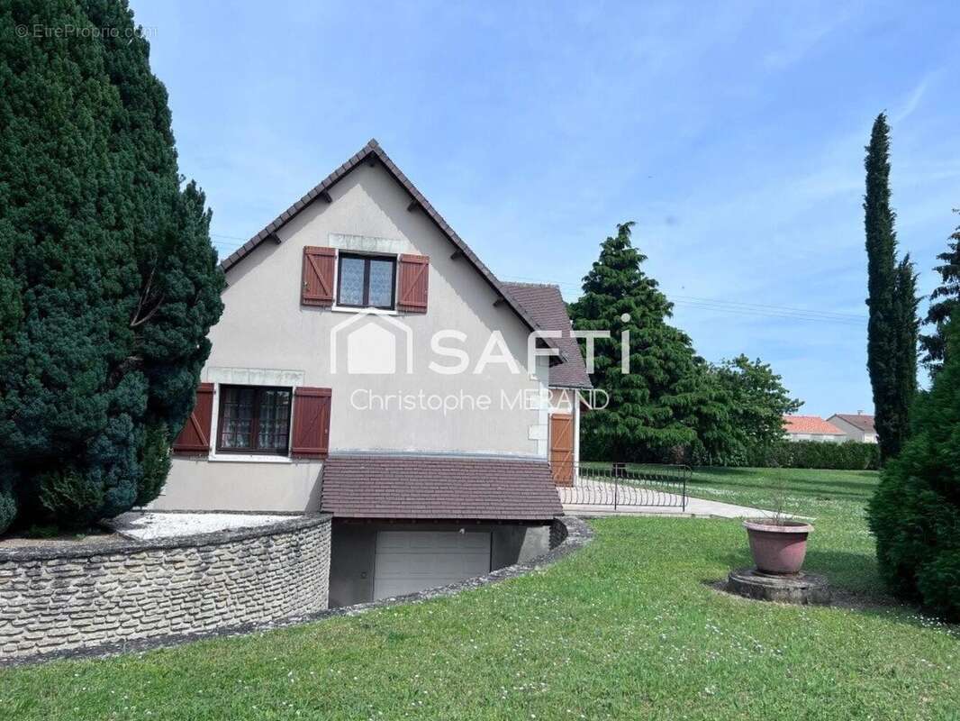 Photo 7 - Maison à LES ORMES