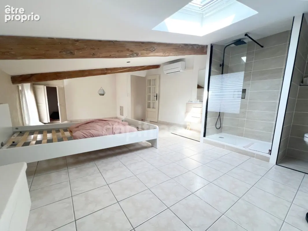 À Vendre Manosque centre historique – Maison de ville 3 pièces avec 2 chambres, garage et cave - photo 9