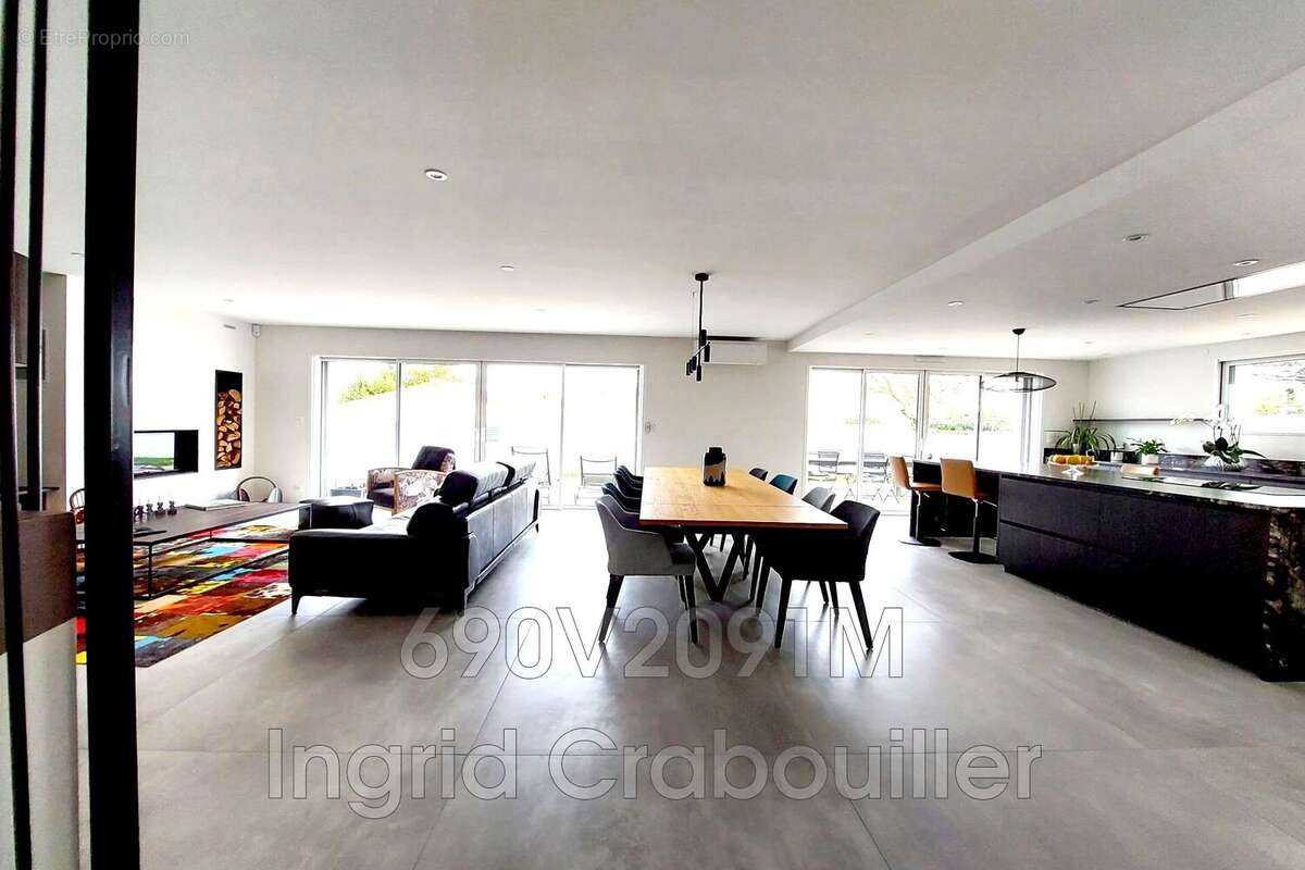 Maison à VAUX-SUR-MER