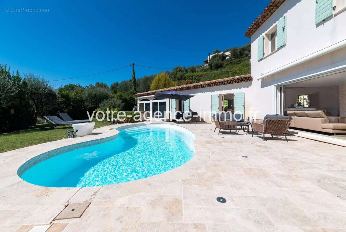 Maison à LEVENS