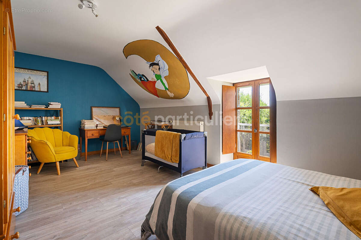 Propriété Saint Coulomb, bord de mer, 7 pièces 236 m2. Jardin paysager - photo 11