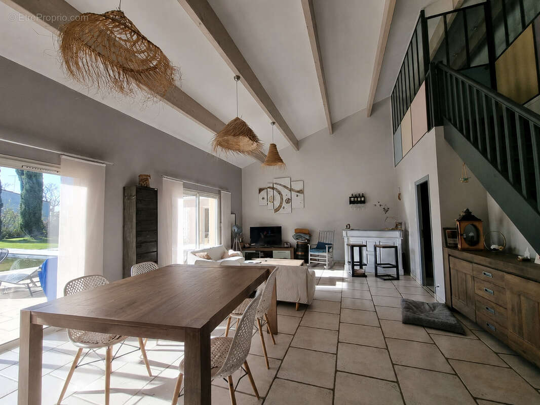 Photo 2 - Maison à SAINT-REMY